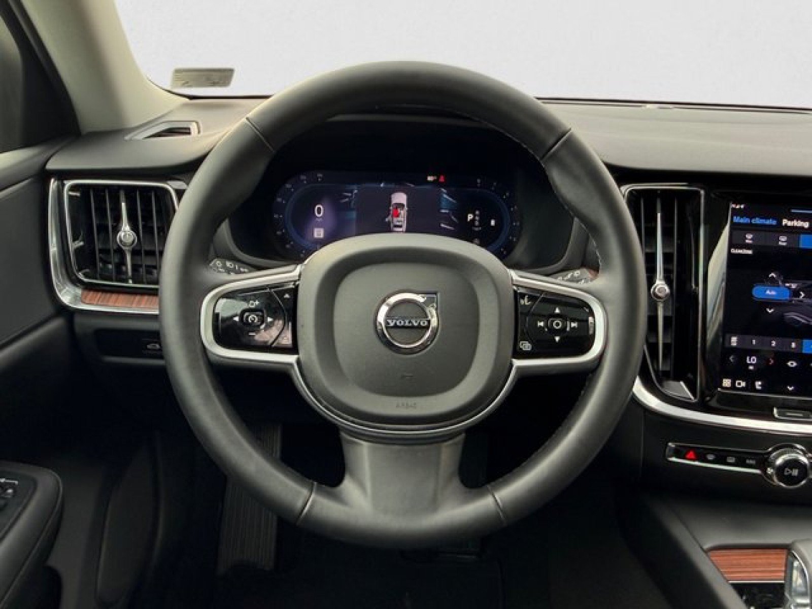 Used 2025 Volvo V60 B5 Cross Country Plus AWD/4WD image 15
