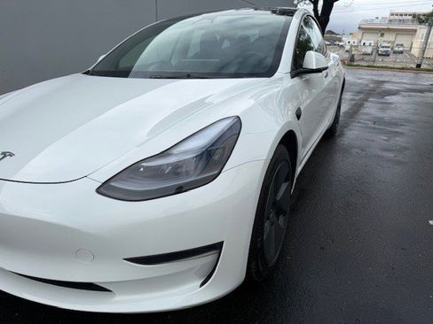 Used 2023 Tesla Model 3 Standard Range image 5