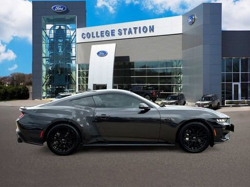 Used 2024 Ford Mustang GT Premium image 5
