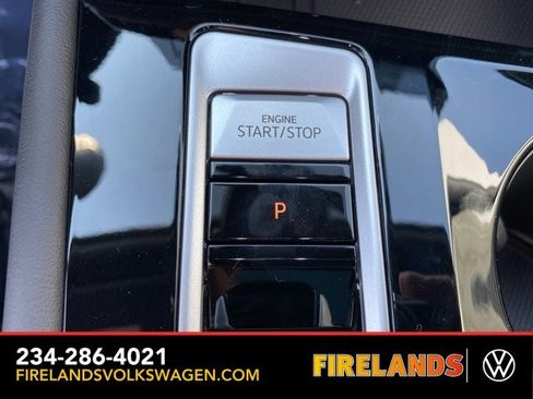 New 2026 Volkswagen Atlas Cross Sport SEL Premium R-Line image 41