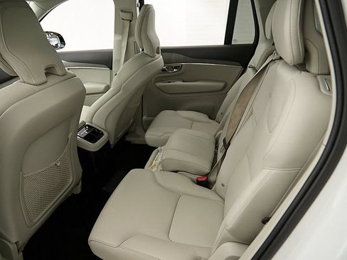 Used 2023 Volvo XC90 T8 Plus w/ Protection Package Premier AWD/4WD image 21