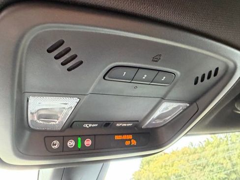 Used 2023 Chevrolet Traverse LT w/ LPO, Floor Liner Package image 31