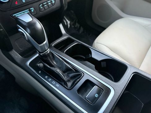 Used 2019 Ford Escape Titanium AWD/4WD image 38