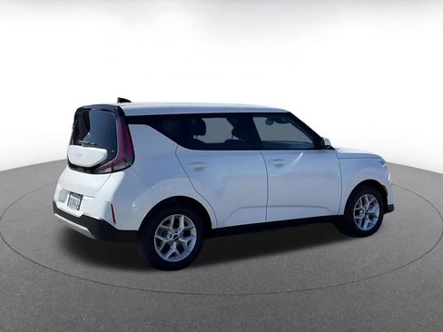 Used 2025 Kia Soul LX w/ LX Technology Package image 15