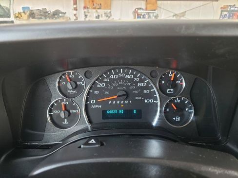 Used 2020 Chevrolet Express 3500 Extended w/ Driver Convenience Package RWD image 17