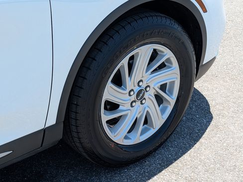 Used 2021 Lincoln Corsair FWD w/ Convenience Package image 12