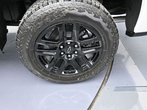 New 2026 Chevrolet Silverado 1500 LT Trail Boss w/ Convenience Package II image 10