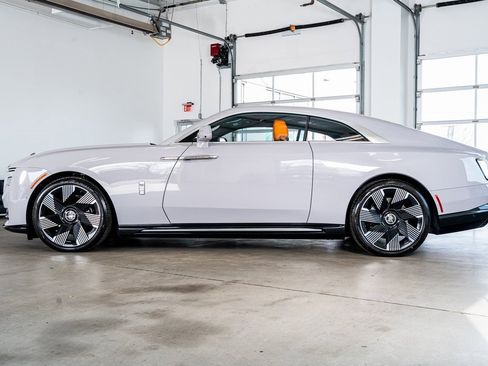 Used 2024 Rolls-Royce Spectre w/ Spectre Launch Package image 8