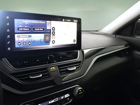 Used 2023 Nissan Altima 2.0 SR image 14