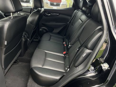 Used 2022 Nissan Rogue Sport SL FWD image 24