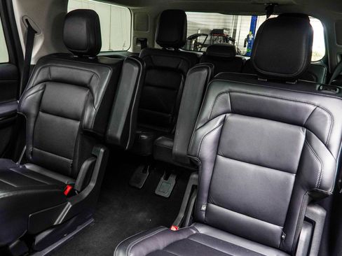 Used 2025 Lincoln Navigator Reserve image 42