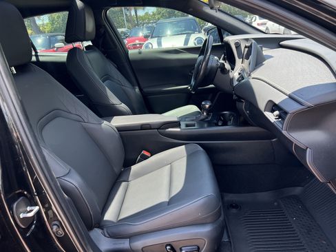 Used 2024 Lexus UX 250h FWD image 32
