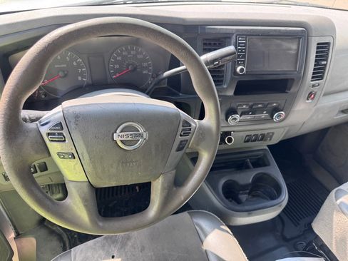 Used 2019 Nissan NV 2500 S image 10