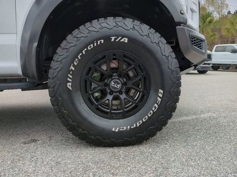 Used 2018 Ford F150 Raptor w/ Equipment Group 802A Luxury image 11