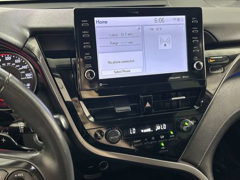 Used 2023 Toyota Camry XSE FWD image 16