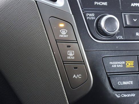 Used 2019 Hyundai Santa Fe XL SE image 28