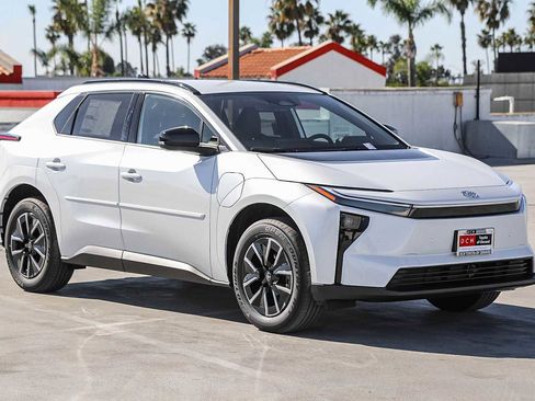 New 2026 Toyota bZ XLE Plus image 4