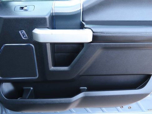 Certified 2019 Ford F150 Lariat image 22