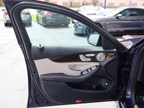Used 2019 Mercedes-Benz C 300 Sedan image 12