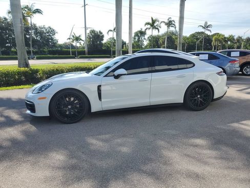 Used 2023 Porsche Panamera Platinum Edition RWD image 2