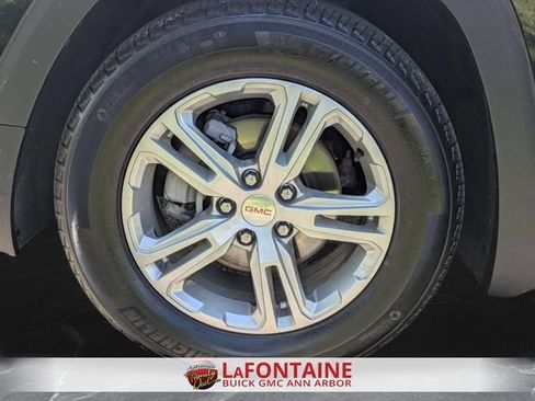 Used 2023 GMC Terrain SLE w/ Driver Convenience Package FWD image 33