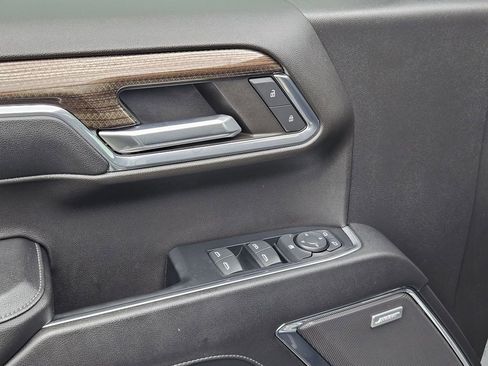 Used 2024 Chevrolet Silverado 1500 LT Trail Boss w/ Convenience Package II image 11