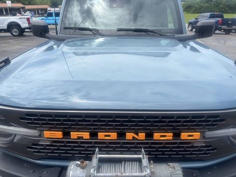 Used 2021 Ford Bronco Badlands w/ Sasquatch Package AWD/4WD image 2