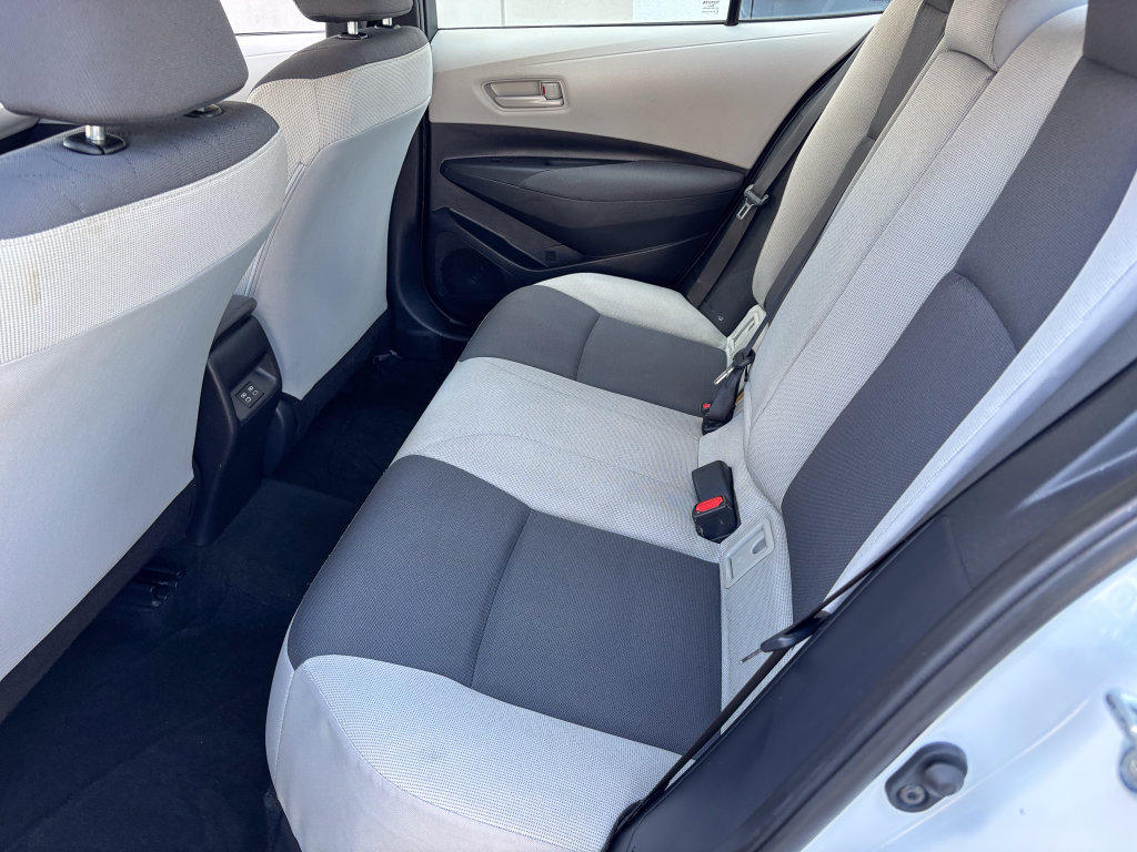 Used 2025 Toyota Corolla LE FWD image 41