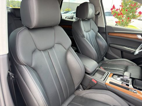 Used 2022 Audi Q5 2.0T Premium Plus w/ Premium Plus Package AWD/4WD image 26