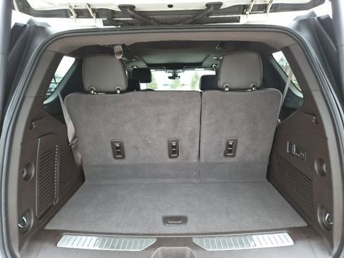 Used 2022 GMC Yukon Denali w/ Denali Premium Package image 8
