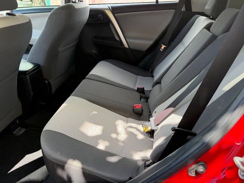 Used 2015 Toyota RAV4 LE FWD image 8