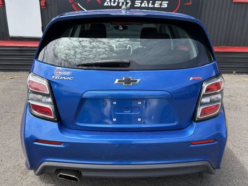 Used 2020 Chevrolet Sonic LT w/ Convenience Package FWD image 9