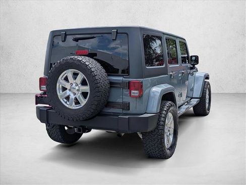 Used 2014 Jeep Wrangler Unlimited Sahara w/ Connectivity Group AWD/4WD image 5