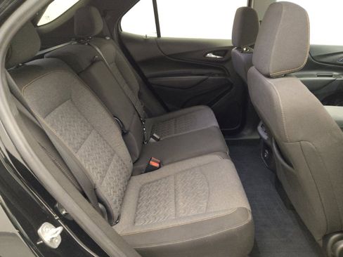 Used 2022 Chevrolet Equinox LT w/ Driver Convenience Package image 19