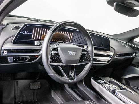 Used 2023 Cadillac Lyriq 2WD image 15