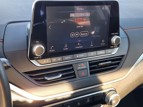 Used 2021 Nissan Altima 2.5 SR image 12