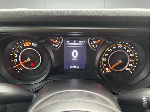 Used 2025 Jeep Wrangler Unlimited Sport AWD/4WD image 28