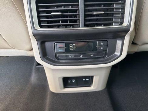 New 2026 Volkswagen Atlas SE image 9