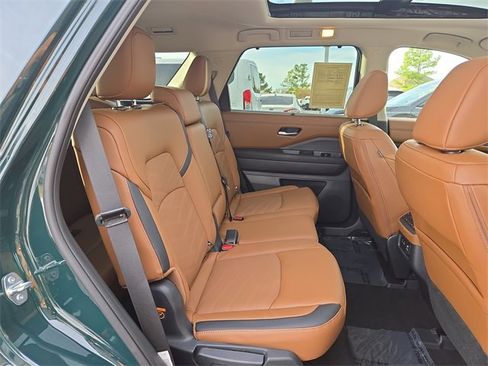 Certified 2024 Nissan Pathfinder Platinum w/ Cargo Package image 14