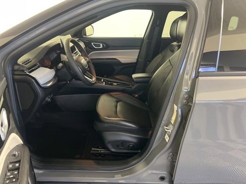 Certified 2023 Jeep Compass Limited image 16