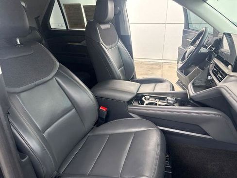 Certified 2025 Ford Explorer Active w/ Active Comfort Package RWD image 31