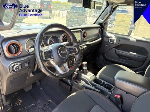 Used 2023 Jeep Gladiator Mojave w/ LED Lighting Group AWD/4WD image 16