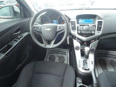 Used 2016 Chevrolet Cruze LT FWD image 12