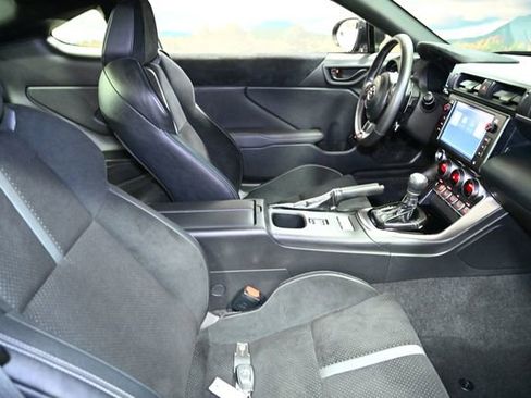 Used 2022 Toyota GR86 Premium image 42
