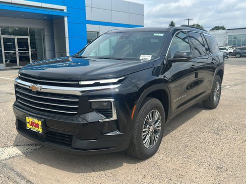 New 2026 Chevrolet Traverse LT w/ Driver Confidence Package AWD/4WD image 4