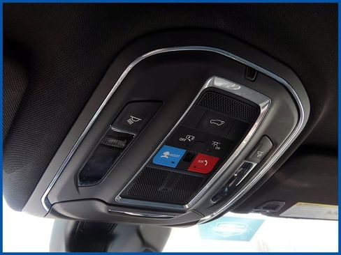 Used 2023 Jeep Grand Cherokee Altitude AWD/4WD image 17