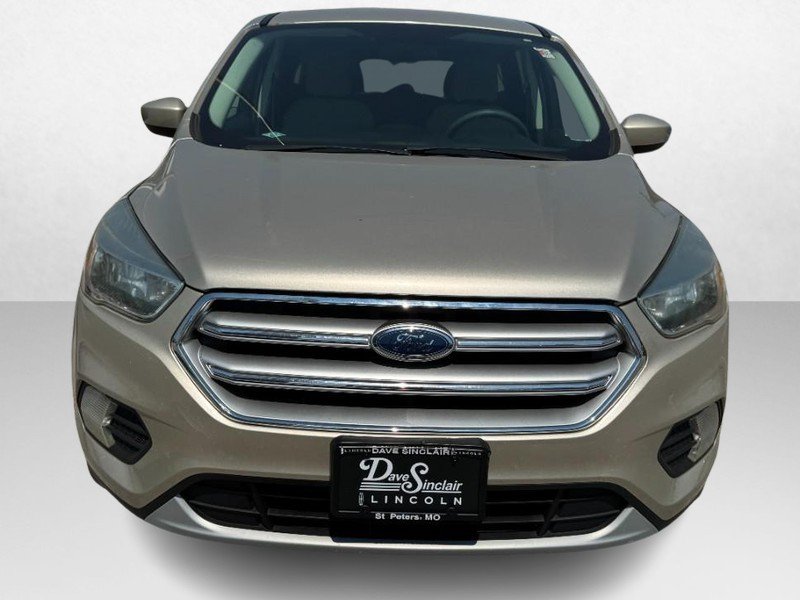Used 2017 Ford Escape SE AWD/4WD image 2