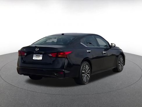 Used 2025 Nissan Altima 2.5 SV image 11