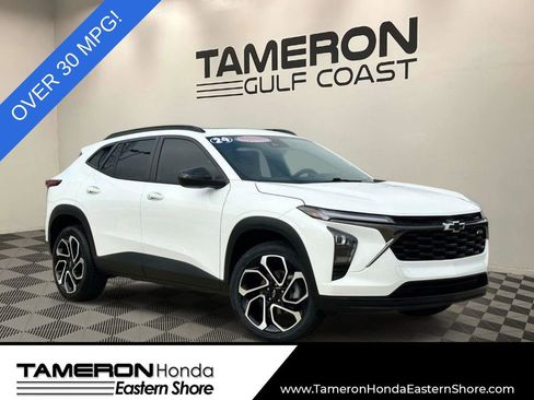 Used 2024 Chevrolet Trax RS w/ Sunroof Package image 1