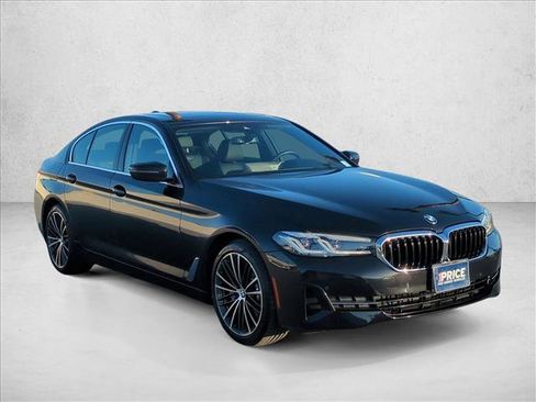 Used 2023 BMW 530i w/ Convenience Package RWD image 3